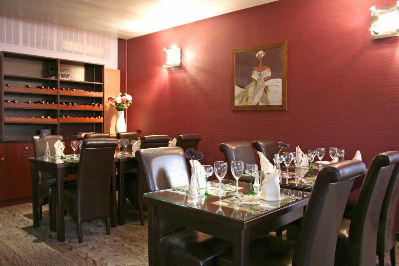 The Originals City, Hotel Le Forum, Strasbourg Nord ستشيلتيغهيم المظهر الخارجي الصورة