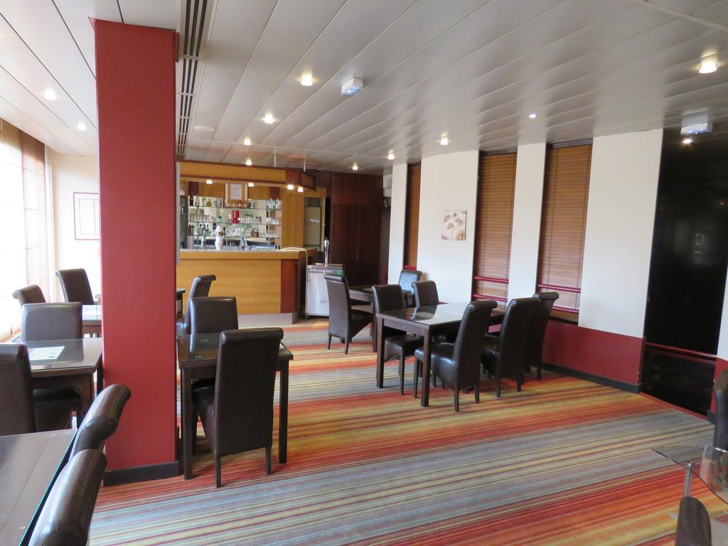 The Originals City, Hotel Le Forum, Strasbourg Nord ستشيلتيغهيم المظهر الخارجي الصورة